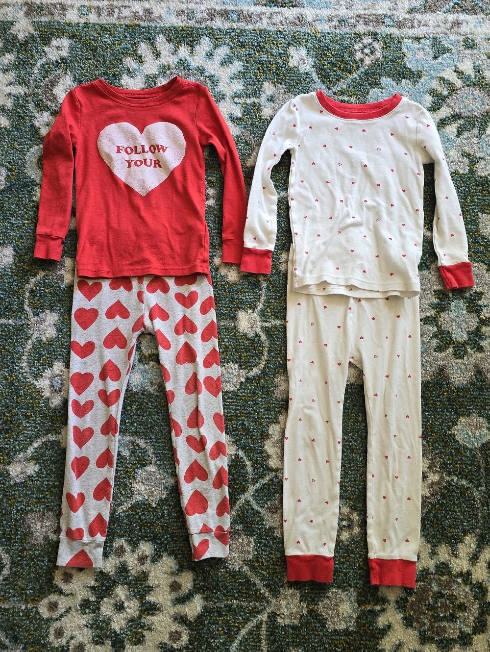 Old Navy 5T Red Heart Pajama Set